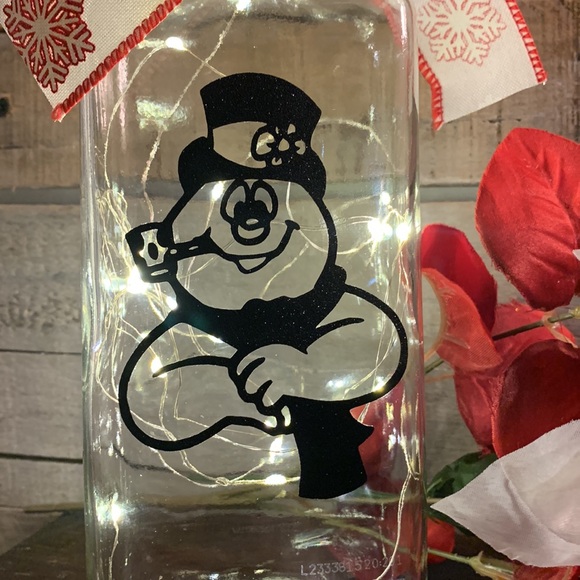 Hand Crafted- Frosty lantern - Picture 2 of 6